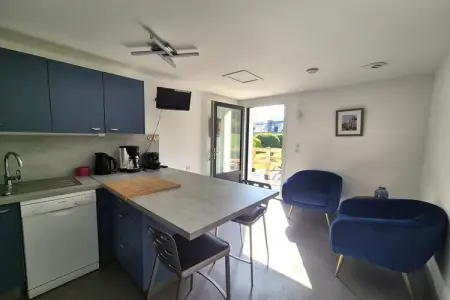 Joli rez-de-jardin avec terrasse sud plage 800 m, Appartement à Erquy proche plages - Photo 3