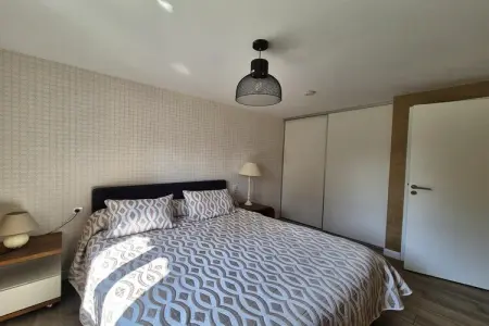 Joli rez-de-jardin avec terrasse sud plage 800 m, Appartement à Erquy proche plages - Photo 6
