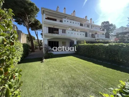 Appartement rez-de-chaussée S'Agaró avec jardin, piscine, WiFi, parking et climatisation - Photo 2