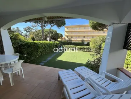Appartement rez-de-chaussée S'Agaró avec jardin, piscine, WiFi, parking et climatisation - Photo 3