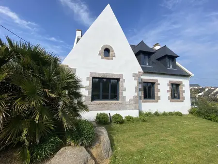Grande maison au centre de Perros-Guirec avec jardin, terrasse et WIFI - Photo 9