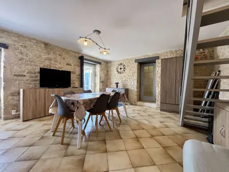 Maison rénovée 3 pièces, cour commune à Saint Pierre d'Oléron - Photo 9