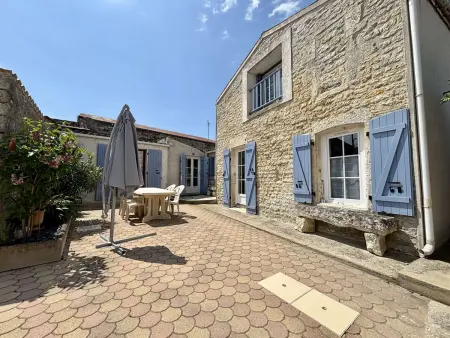 Maison rénovée 3 pièces, cour commune à Saint Pierre d'Oléron - Photo 13