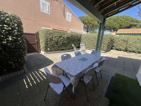 Pavillon 2 pièces avec terrasse et parking, résidence sécurisée - Photo 3