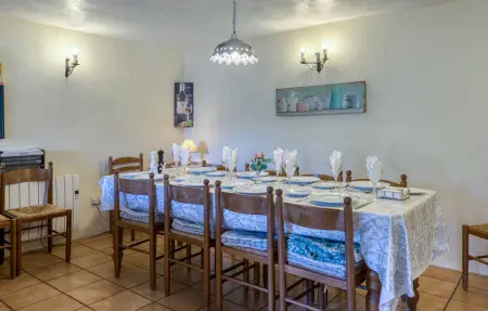 Charmante Maison avec piscine, Maison 11 personnes à Lizant - Photo 7