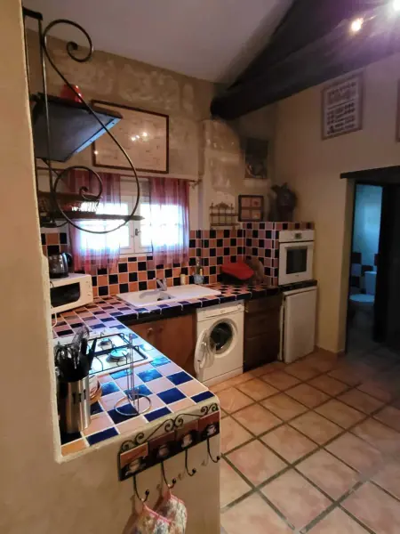 Appartement spacieux à Arles avec piscine et jardin partagé - Photo 4