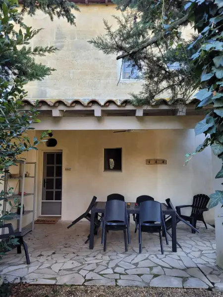 Appartement lumineux à Arles avec piscine partagée - Photo 18