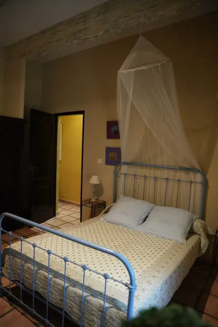 Appartement familial à Arles avec jardin et piscine - Photo 16