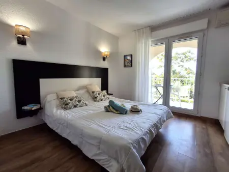 Studio cosy à St-Florent avec terrasse privative - Photo 2
