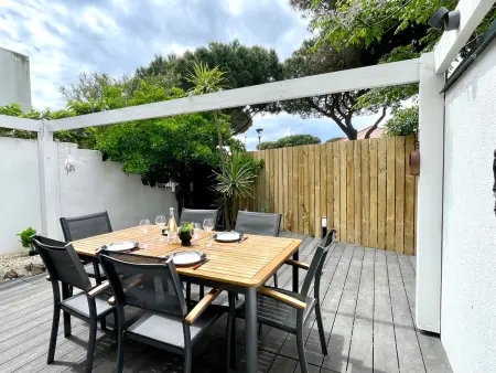Maison moderne proche plage avec patio et parking privatif - Photo 1