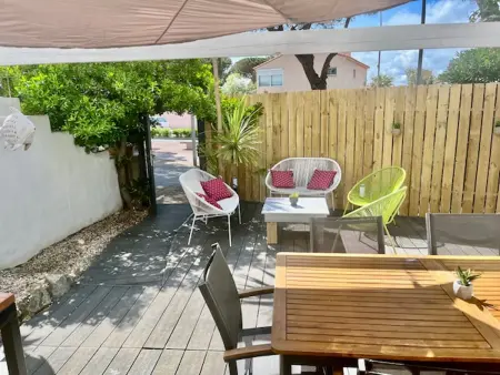 Maison moderne proche plage avec patio et parking privatif - Photo 2
