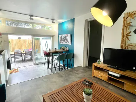 Maison moderne proche plage avec patio et parking privatif - Photo 10