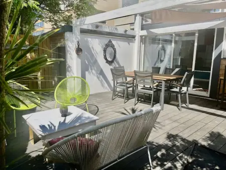 Maison moderne proche plage avec patio et parking privatif - Photo 11