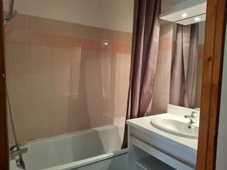 Appartement 2 chambres, 6 personnes, au pied des pistes - Photo 10