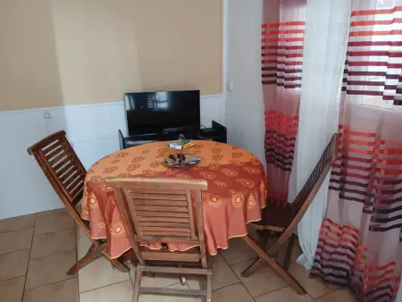 Charmant appartement à Fort-de-France de 25 m² - Photo 2
