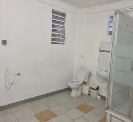 Charmant appartement à Fort-de-France de 25 m² - Photo 4