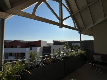 T2 lumineux en centre-ville avec balcon et parking sécurisé - Photo 12
