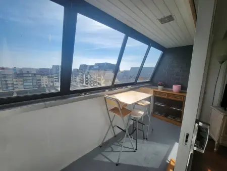 Grand studio 40m² avec coin nuit, vue mer et port, parking privé - Photo 9
