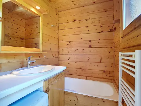 Demi-chalet 6 pers à La Clusaz avec WiFi, animaux admis et parking - Photo 5