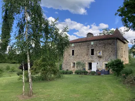 Maison des Yourtes, Petit gîte confortable au milieu du nature - Photo 2