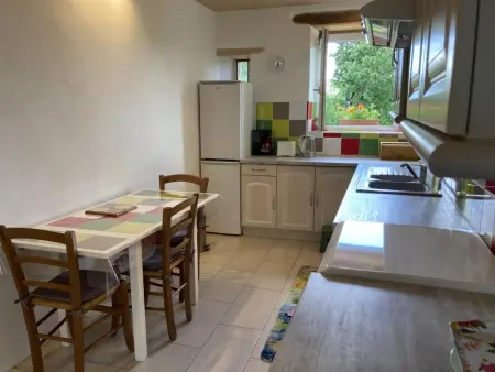 Maison des Yourtes, Petit gîte confortable au milieu du nature - Photo 13