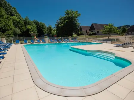 Lac Bleu Nr 38, Belle maison dans un parc avec grande piscine - Photo 3