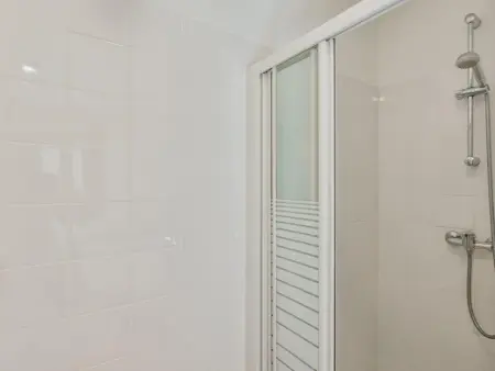 Lac Bleu Nr 38, Belle maison dans un parc avec grande piscine - Photo 18