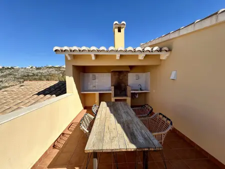 Appartement à Benitachell, 4 Pers, Piscine Commune, Terrasse BBQ, WiFi Gratuit - Photo 2