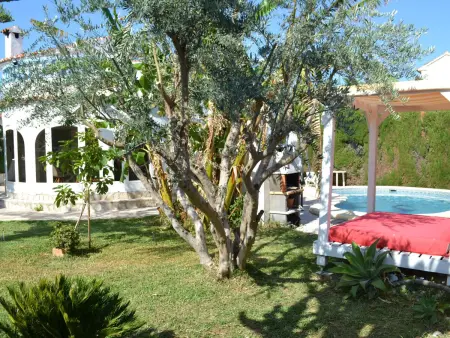 Maison moderne près de la plage, piscine, WiFi, climatisation - Photo 1