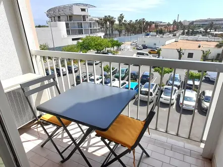 Studio rénové climatisé pour 2, balcon, Cap d'Agde - Photo 1