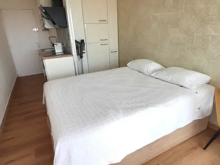 Studio rénové climatisé pour 2, balcon, Cap d'Agde - Photo 2