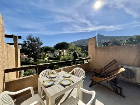 Studio avec Mezzanine, Terrasse à 230m Plage, Appartement 4 personnes à Lumio - Photo 1