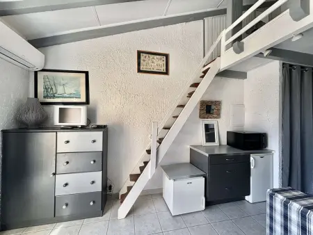 Studio avec Mezzanine, Terrasse à 230m Plage, Appartement 4 personnes à Lumio - Photo 6