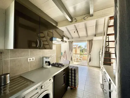 Studio avec Mezzanine, Terrasse à 230m Plage, Appartement 4 personnes à Lumio - Photo 7