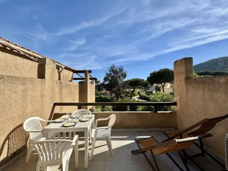 Studio avec Mezzanine, Terrasse à 230m Plage, Appartement 4 personnes à Lumio - Photo 10