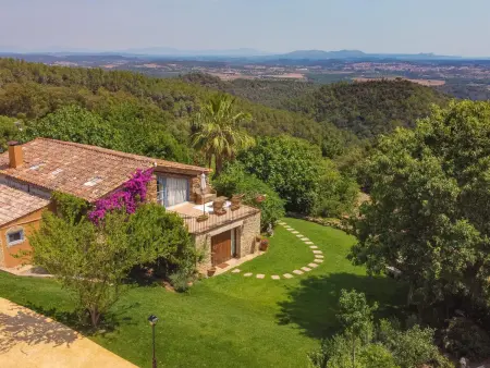 Can Font de Muntanya - Sérénité au cœur des Gavarres avec piscine - Photo 1