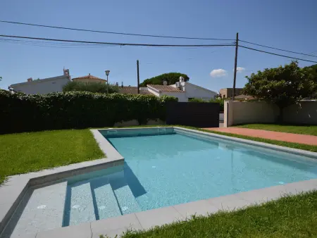 Maison Confortable avec Piscine Privée et Jardin à Sant Pere Pescador - Photo 3