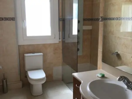 Maison Confortable avec Piscine Privée et Jardin à Sant Pere Pescador - Photo 18
