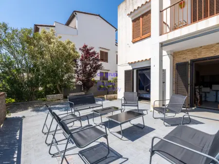 Appartement Spacieux Récent, Terrasse & Piscine - Grifeu - Photo 1