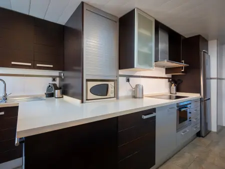 Appartement Moderne en Bord de Mer avec Climatisation et Parking - Photo 8