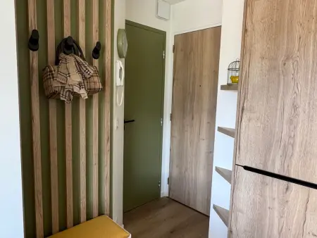 Superbe T2 rénové, climatisé, parking, balcon - Vue ville et montagnes - Photo 10