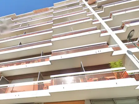 Superbe T2 rénové, climatisé, parking, balcon - Vue ville et montagnes - Photo 14