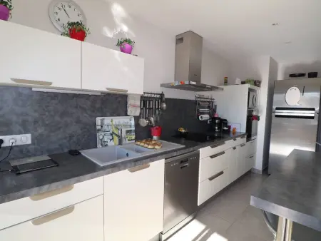 Luxueux P3 au Grau-du-Roi avec Terrasse et Parking Privé - Photo 5