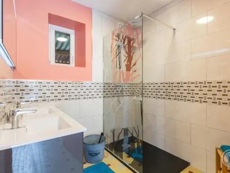 Maison champêtre avec jardin clos, idéal pour familles - Photo 9