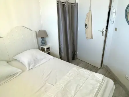 Superbe appartement avec piscine et parking sécurisé - Photo 10