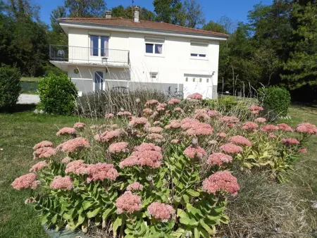 Gîte indépendant avec étang - 3 chambres, animaux admis - Photo 6