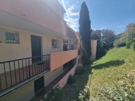 Appartement T2 à Collioure avec terrasse et parking, accès direct à la plage - Photo 15