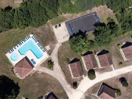 Lac Bleu nr 10, Gite sur un petit parc avec piscine dans le Lot - Photo 4