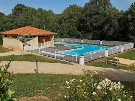 Lac Bleu nr 10, Gite sur un petit parc avec piscine dans le Lot - Photo 42