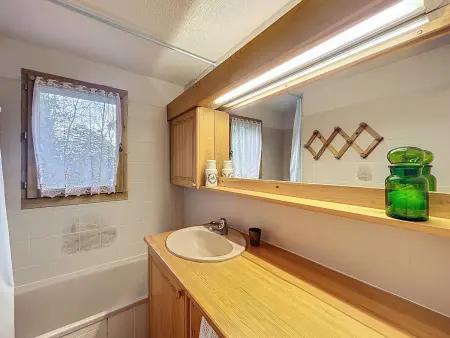 Appartement proche village, accès ski bus, vue Mont Blanc - Photo 8